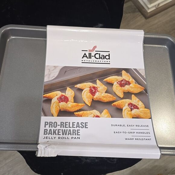 All-Clad Pro-Release Bakeware Jelly Roll Pan - Picture 6 of 6